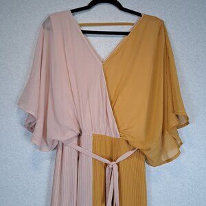 Saint Tropez Women's Size M Flowy Two-Tone Pleated Mustard & Light Pink Cinched